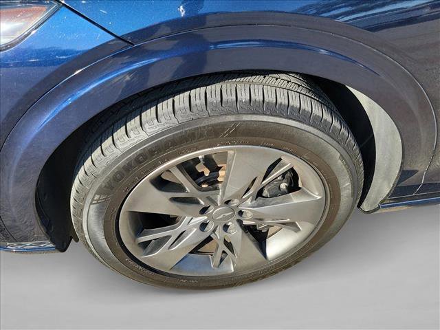 Used 2022 Genesis GV70 3.5T Sport image 9
