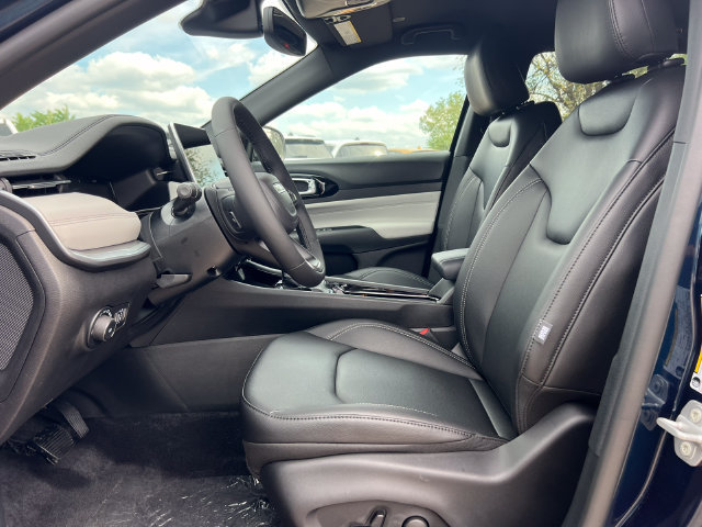 New 2026 Jeep Compass Limited AWD/4WD image 4