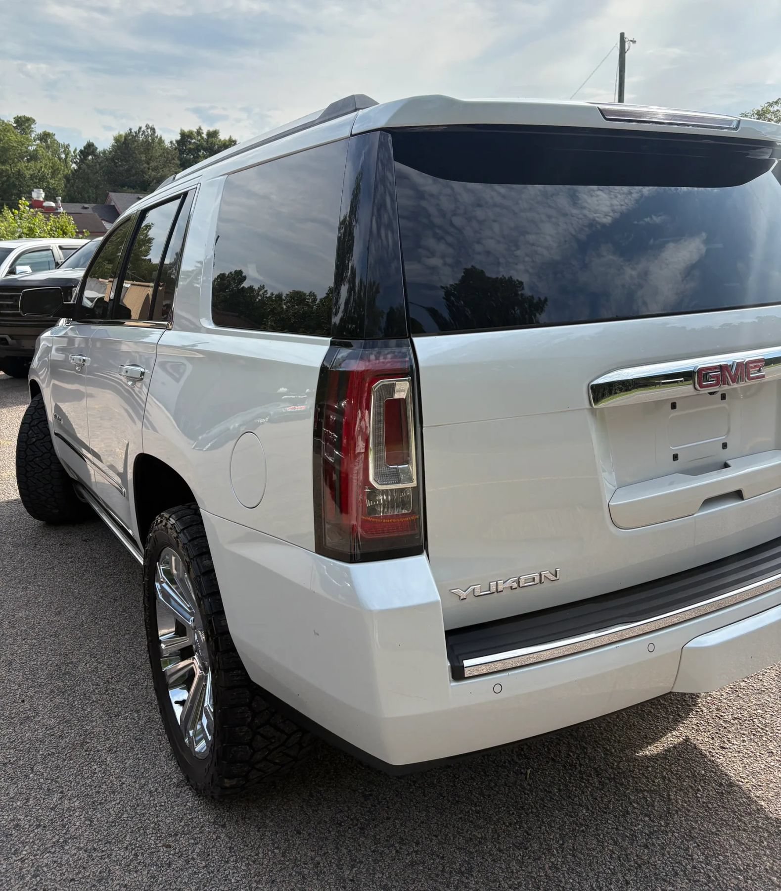 Used 2016 GMC Yukon Denali w/ Open Road Package AWD/4WD image 4