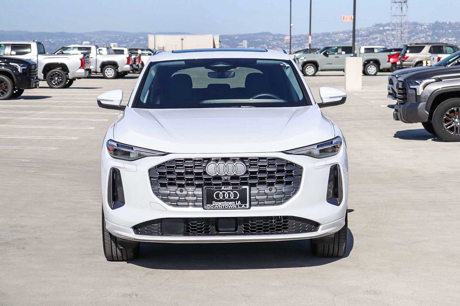 Used 2025 Audi Q5 Premium Plus w/ Premium Plus image 2