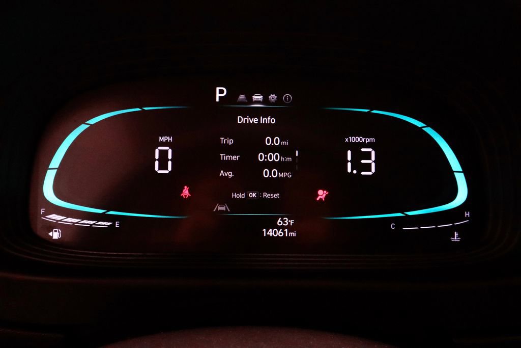 Certified 2025 Hyundai Venue SE FWD image 27