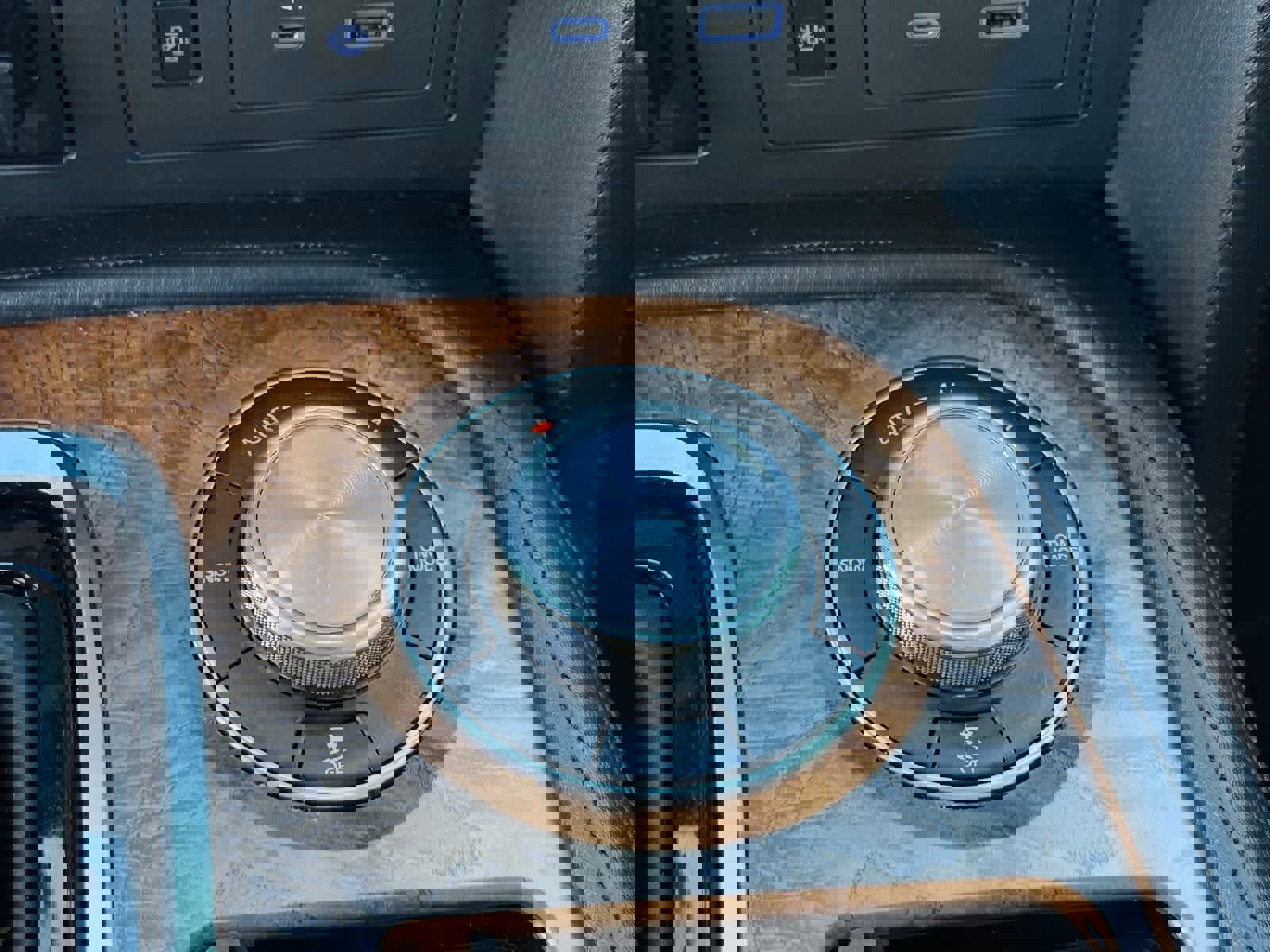 Certified 2021 Nissan Armada SL w/ Captain's Chairs Package image 29