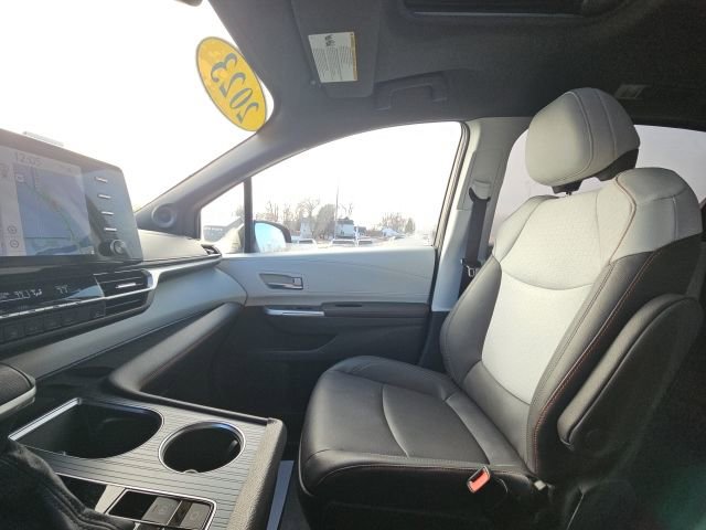 Used 2023 Toyota Sienna XSE w/ XSE Plus Package image 45
