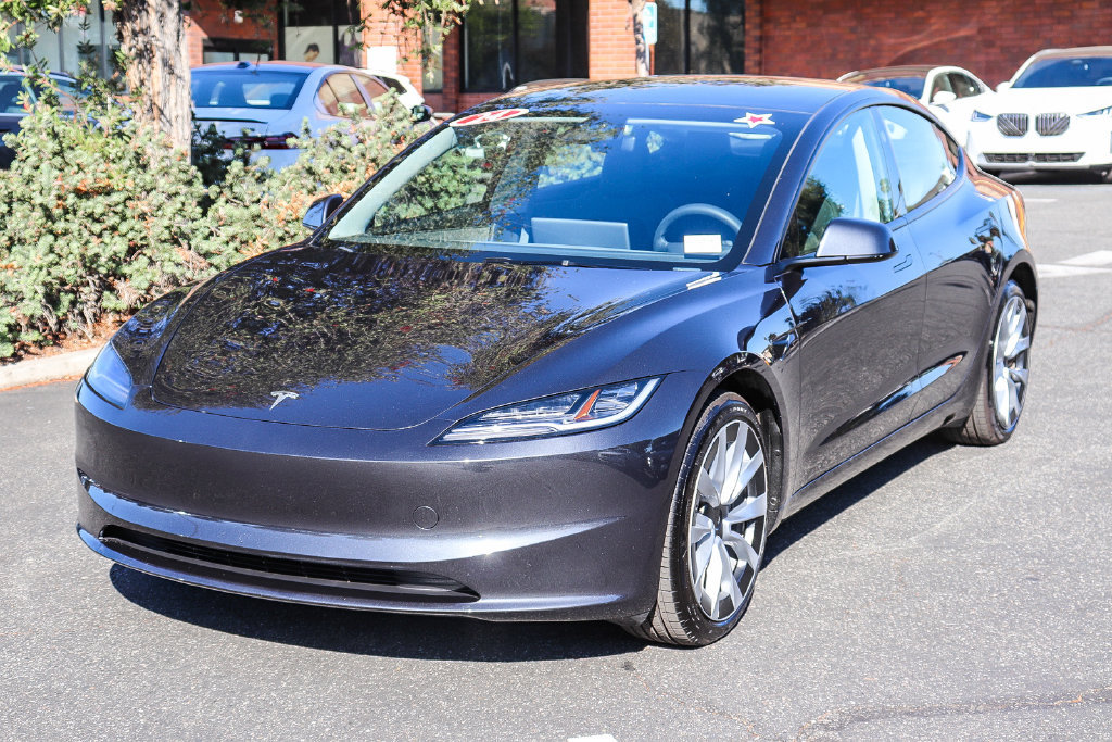Used 2024 Tesla Model 3 Standard Range RWD image 3