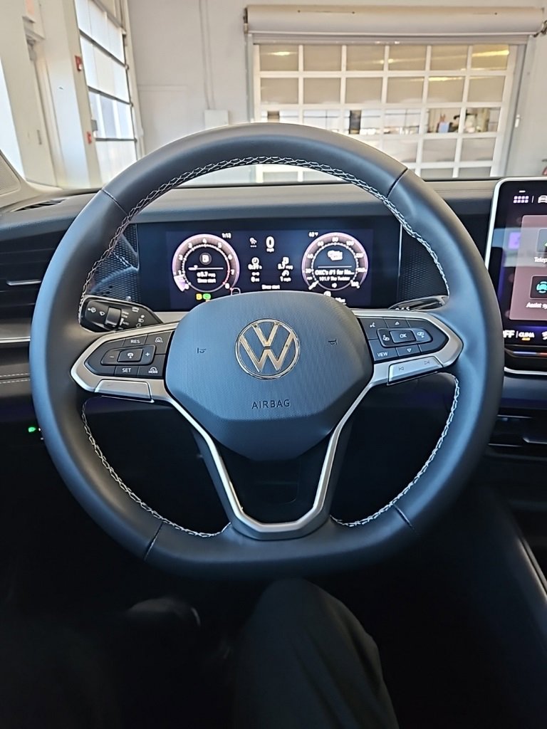 New 2026 Volkswagen Tiguan SE image 34