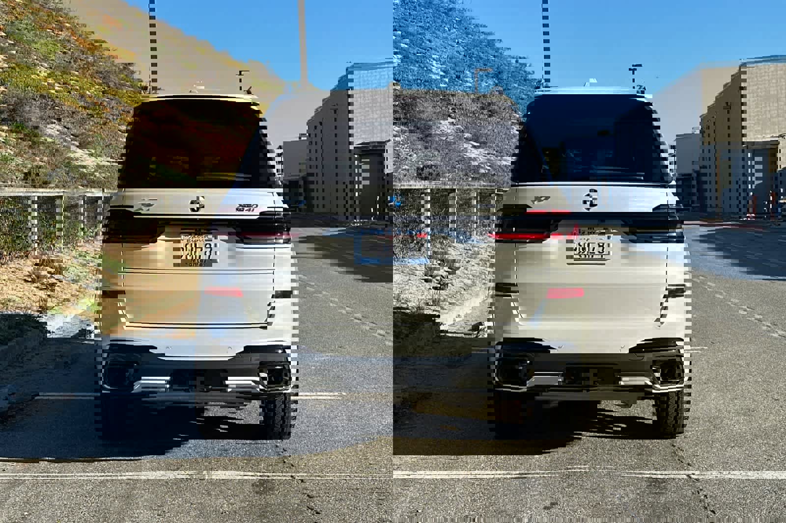 Used 2025 BMW X7 xDrive40i w/ Executive Package image 8