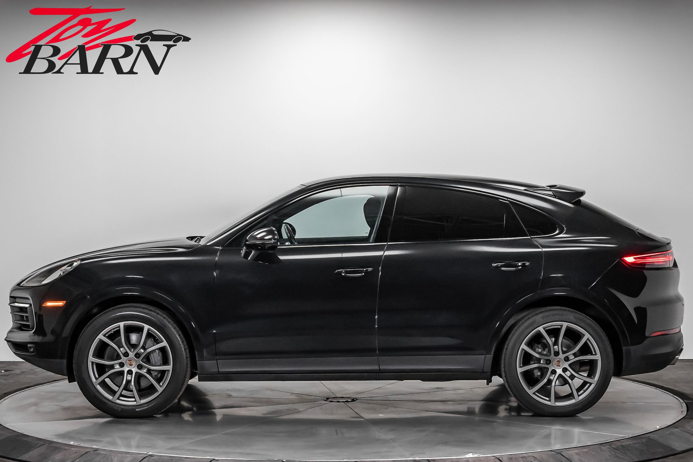 Used 2022 Porsche Cayenne S image 2