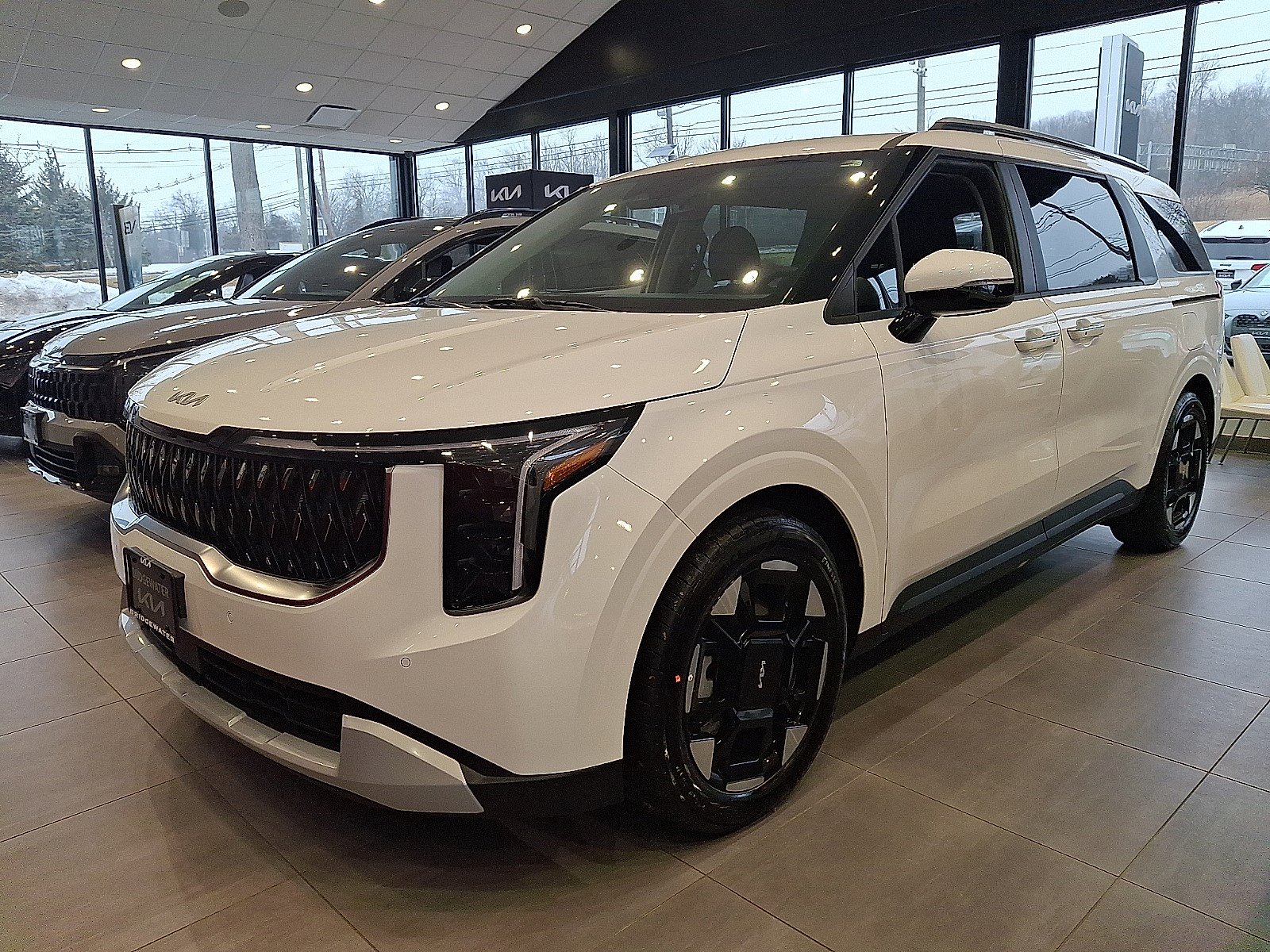 New 2026 Kia Carnival EX FWD image 2