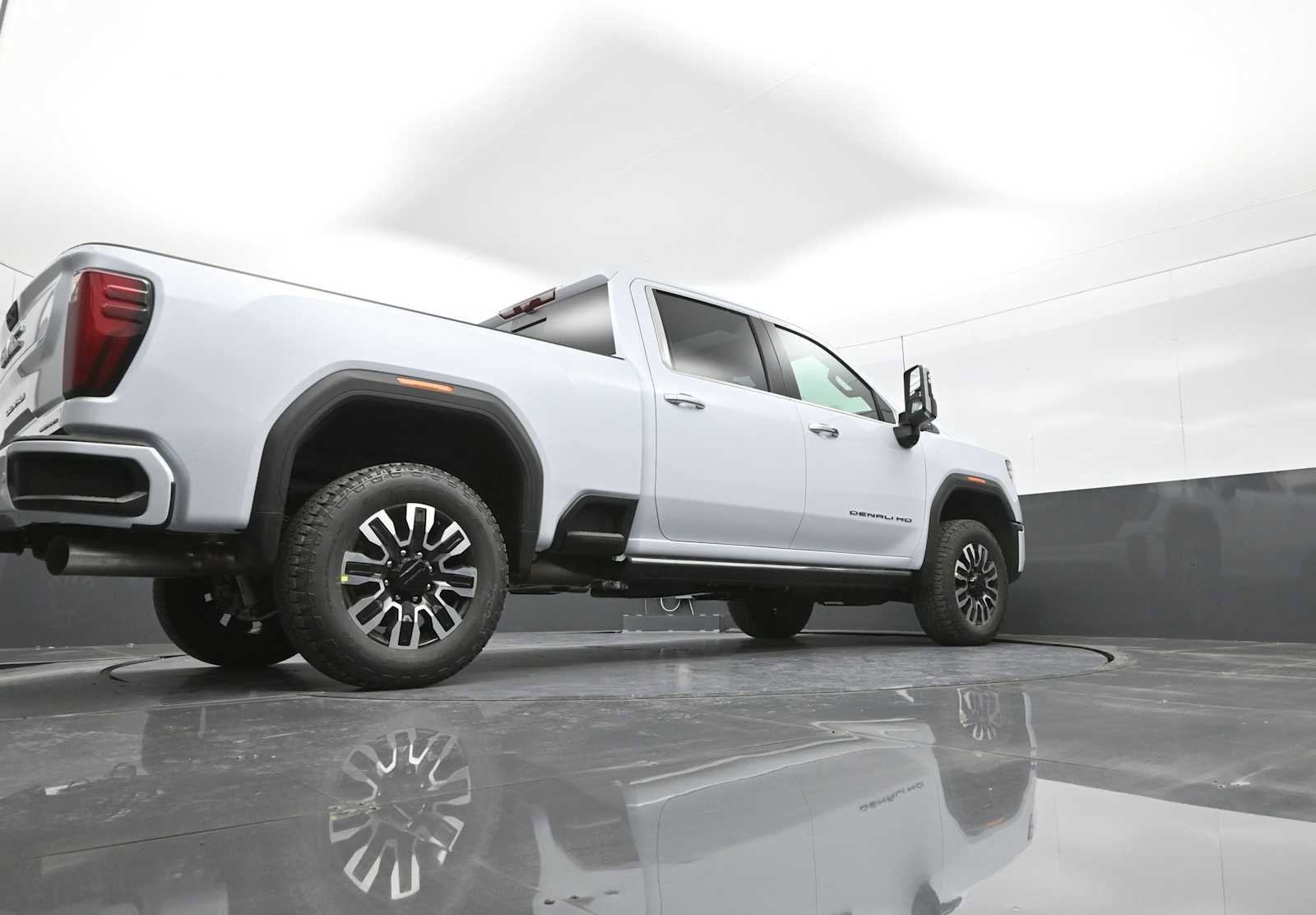 New 2026 GMC Sierra 2500 Denali Ultimate image 47