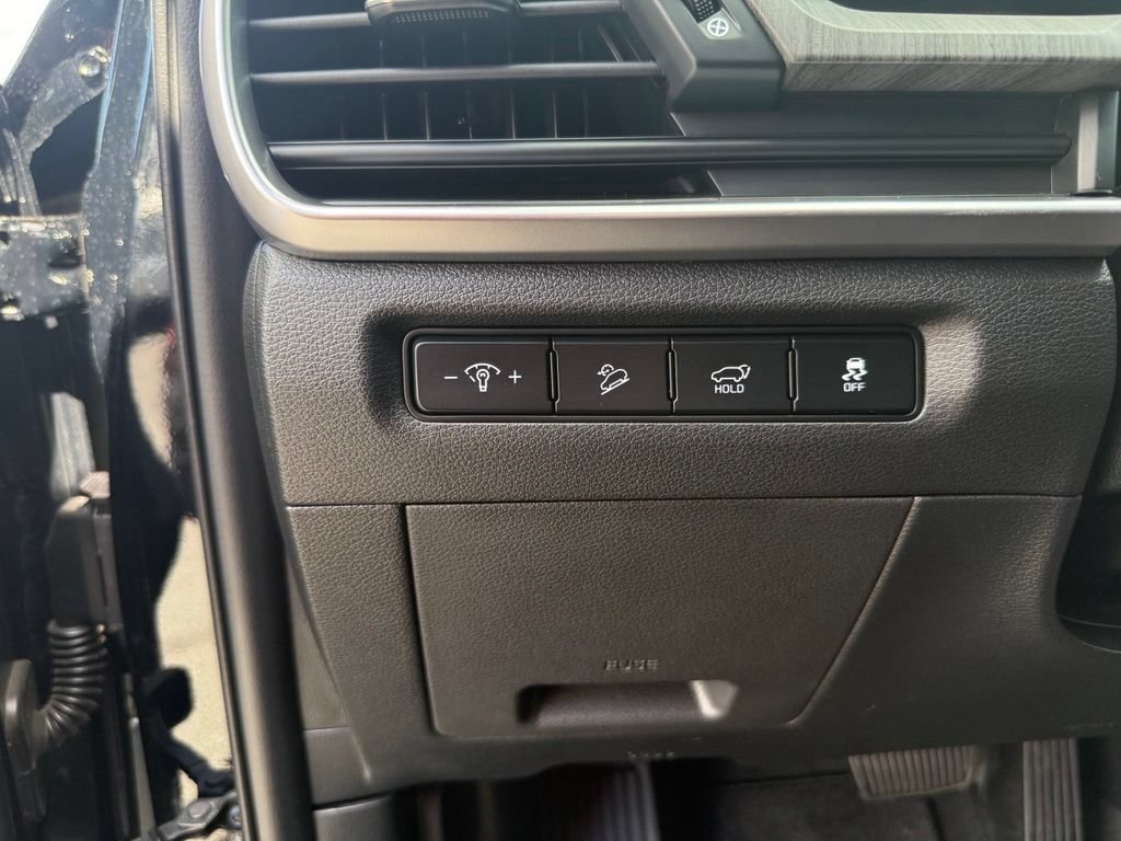 Used 2024 Kia Telluride EX AWD/4WD image 14