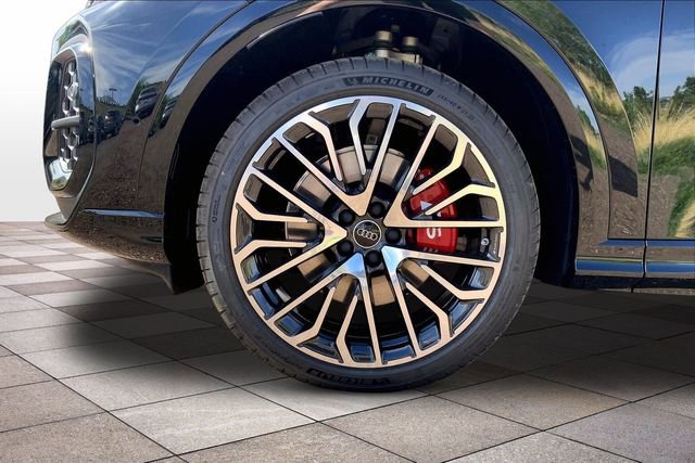New 2026 Audi SQ5 Prestige image 11