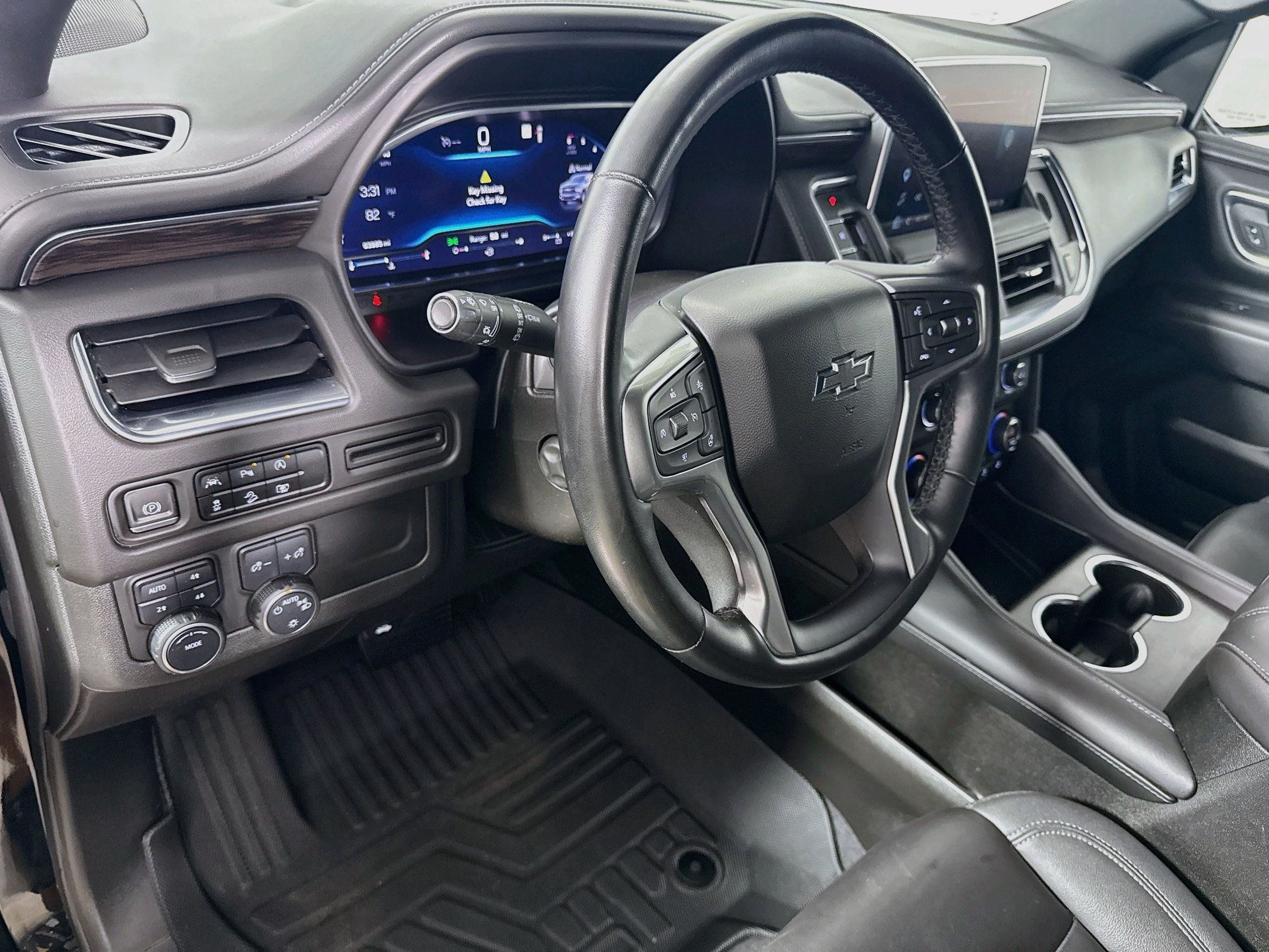 Used 2023 Chevrolet Tahoe Z71 w/ Luxury Package AWD/4WD image 10