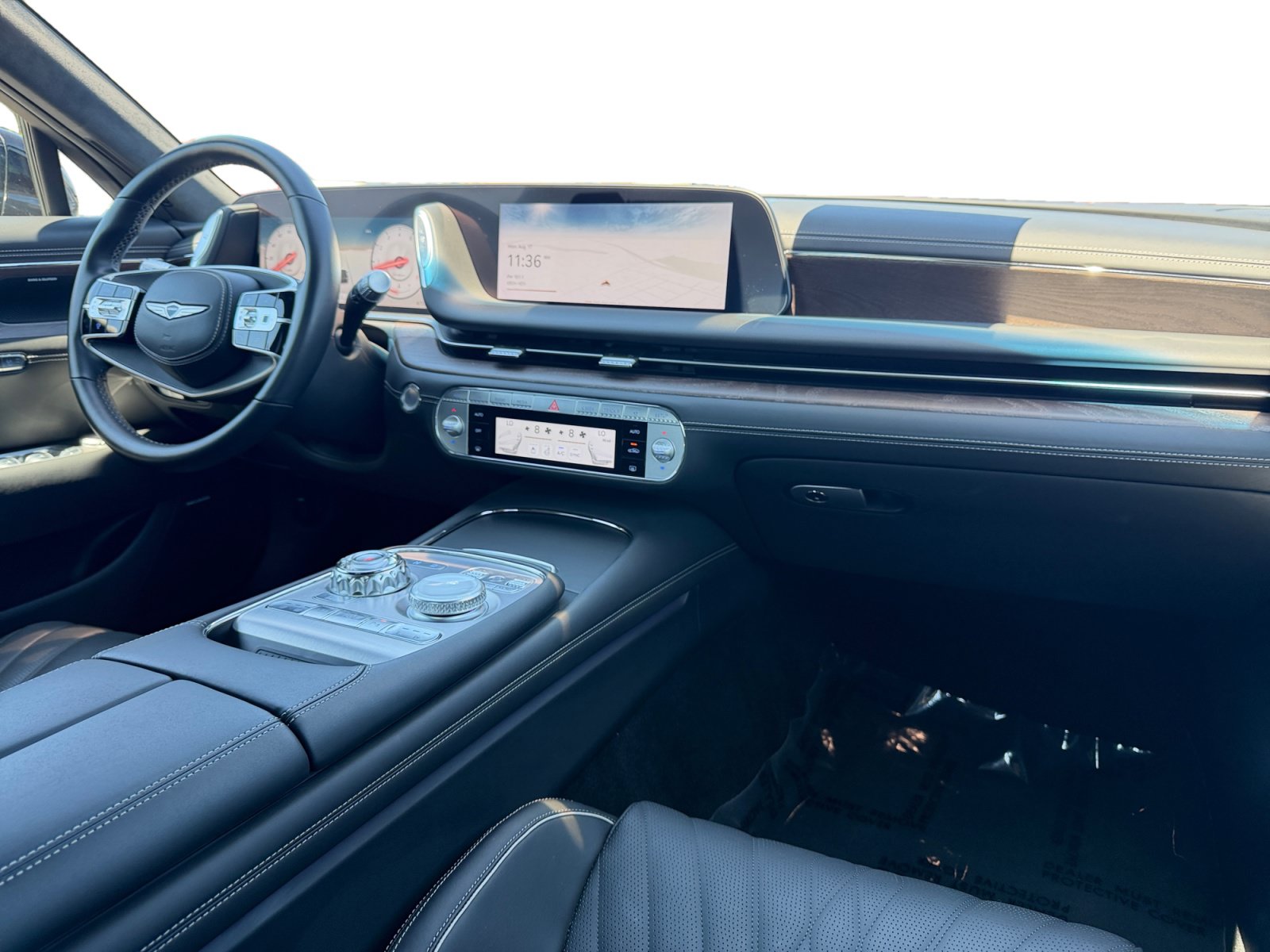 Used 2025 Genesis G90 3.5T AWD/4WD image 15