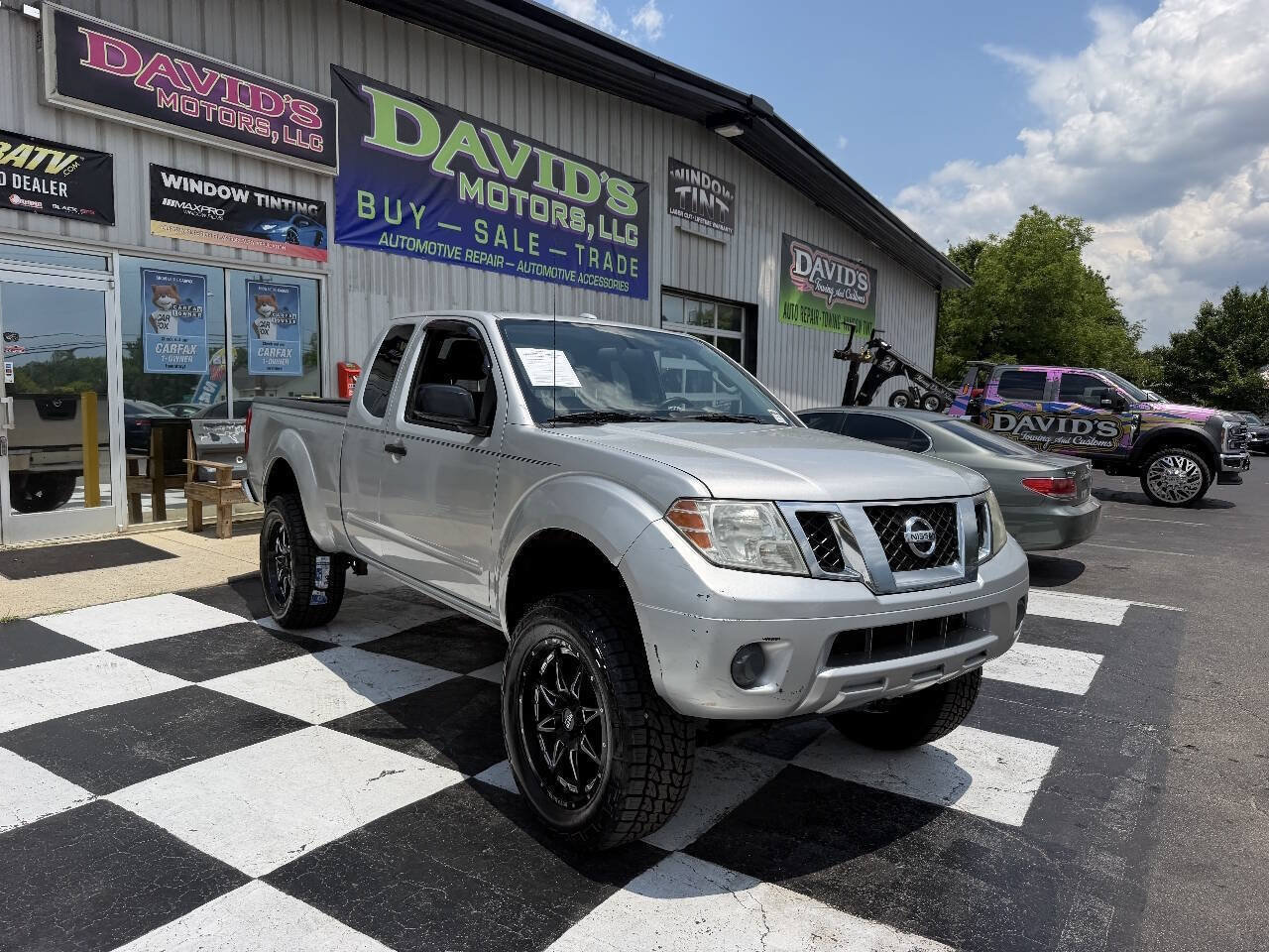 Used 2016 Nissan Frontier SV RWD image 4