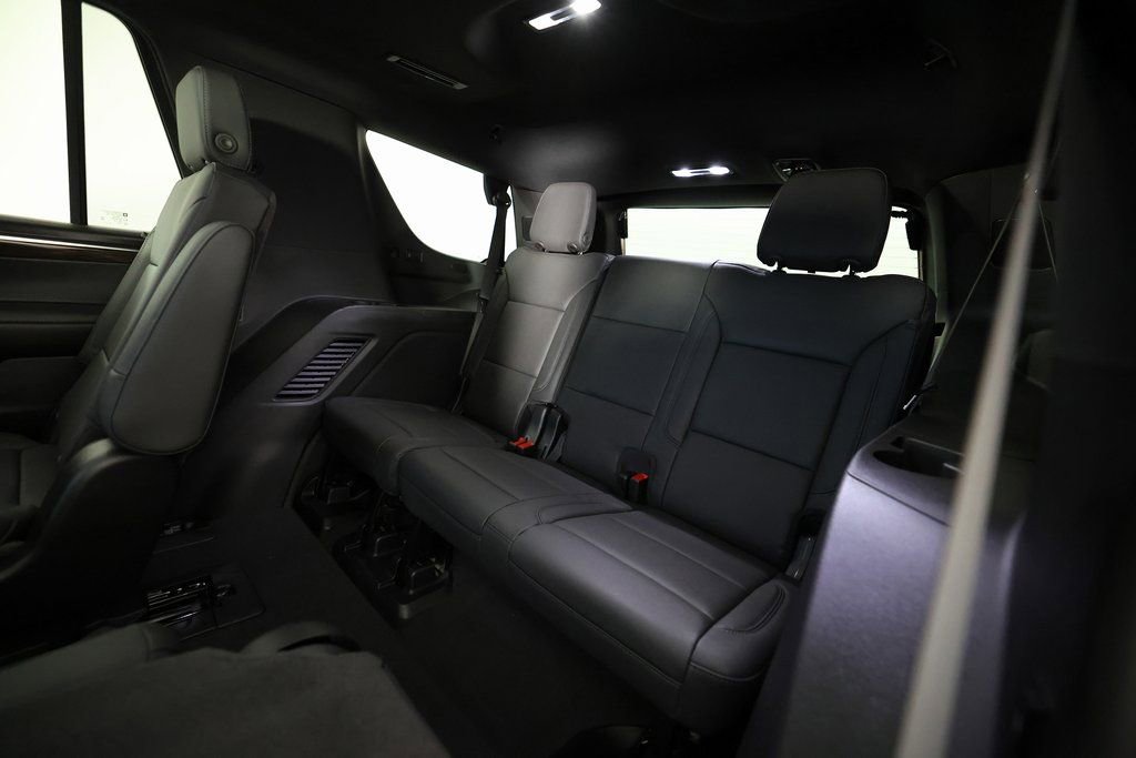 Used 2026 Chevrolet Tahoe Z71 w/ Comfort Package AWD/4WD image 16
