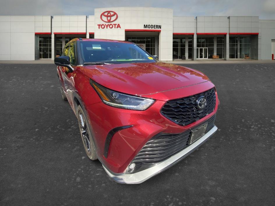 Used 2021 Toyota Highlander XSE FWD image 15