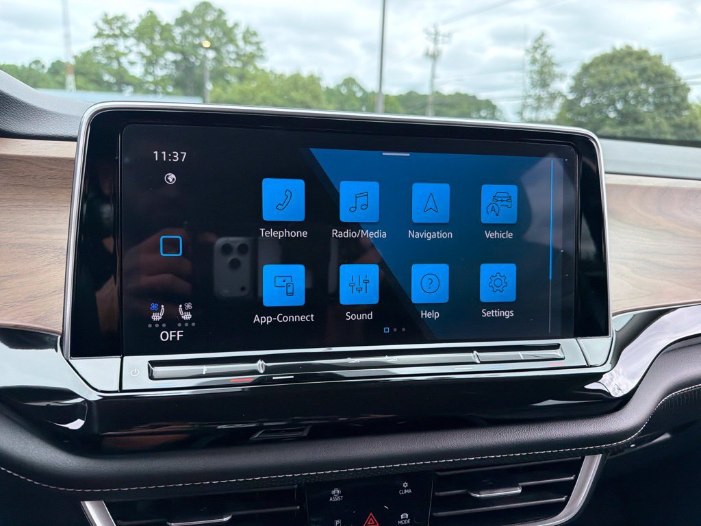 Used 2025 Volkswagen Atlas SE FWD image 10