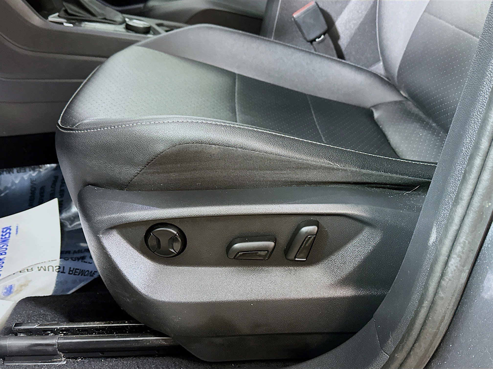 Used 2019 Volkswagen Tiguan SE AWD/4WD image 18