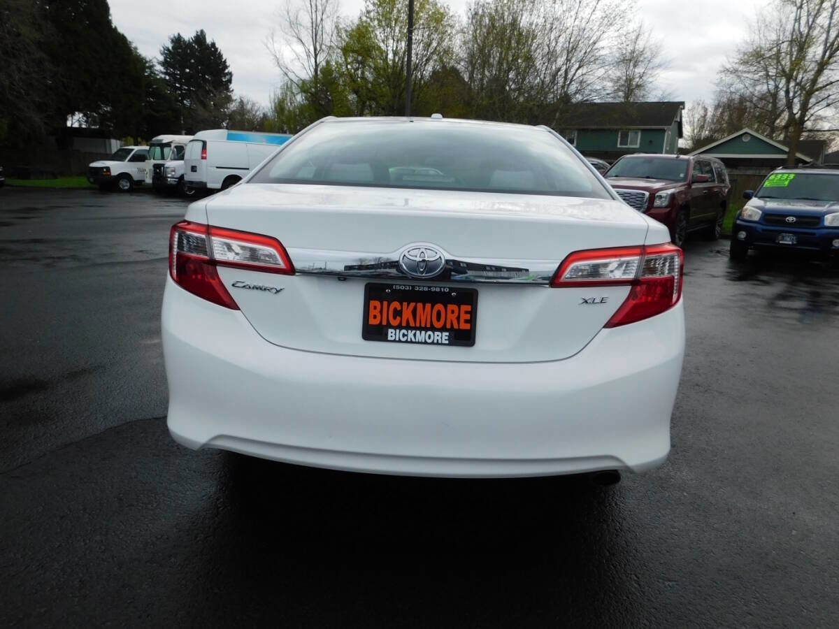 Used 2012 Toyota Camry XLE w/ Leather Pkg image 22