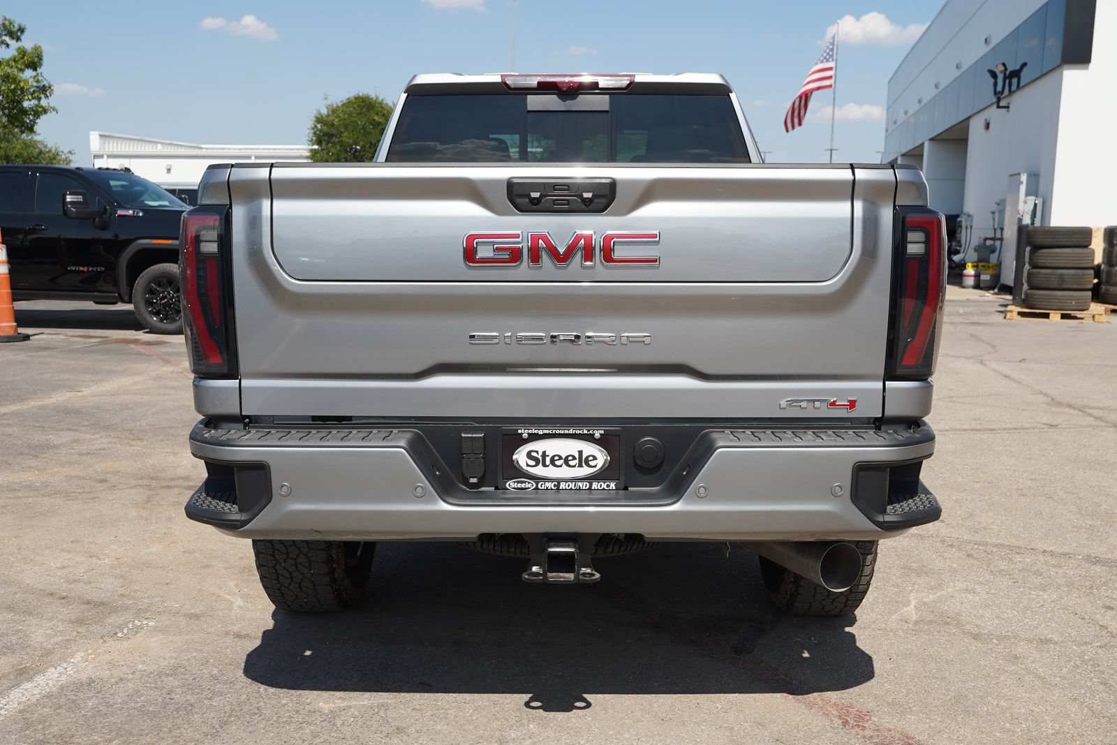 New 2026 GMC Sierra 2500 AT4 w/ AT4 Premium Plus Package AWD/4WD image 6