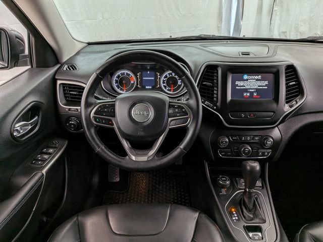 Used 2019 Jeep Cherokee Latitude Plus w/ Cold Weather Group AWD/4WD image 21