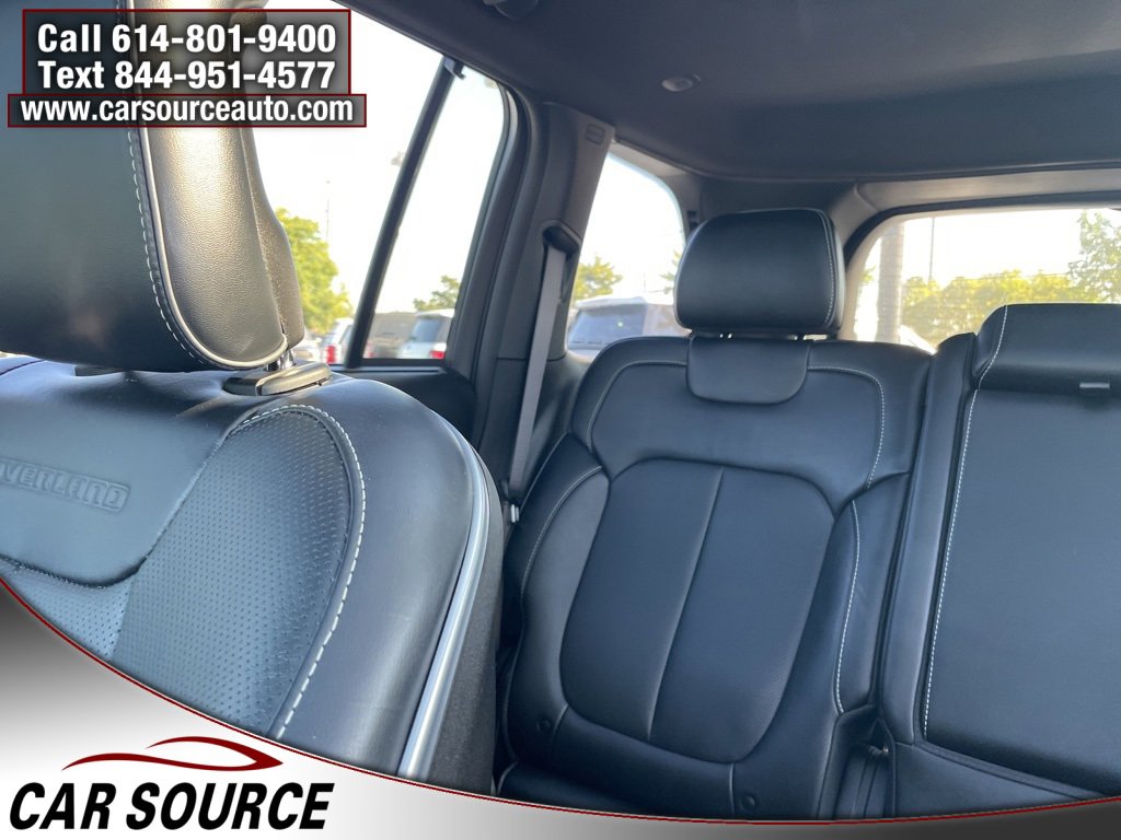 Used 2023 Jeep Grand Cherokee Overland w/ Luxury Tech Group IV image 28