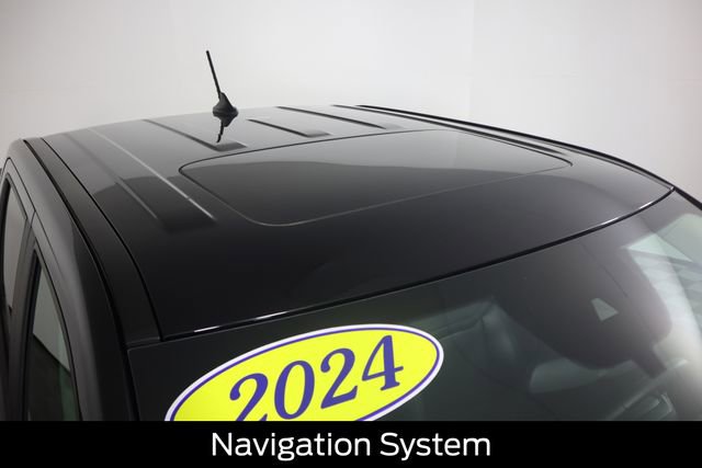 Used 2024 Ford Maverick Lariat w/ Black Appearance Package image 17