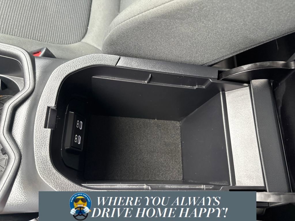 Used 2024 Toyota RAV4 LE image 20