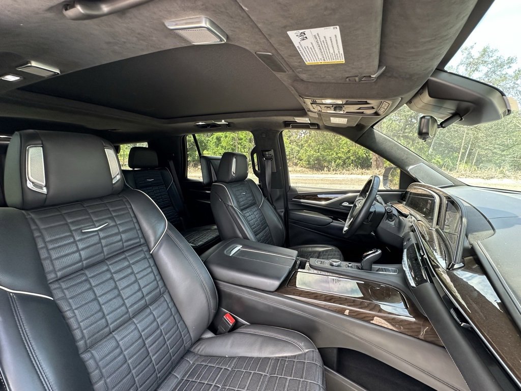 Certified 2023 Cadillac Escalade Sport Platinum w/ LPO, ONYX Package image 8