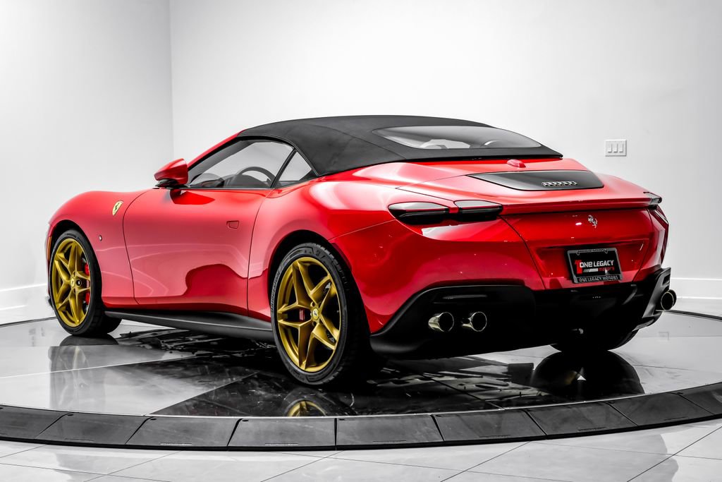 Used 2024 Ferrari Roma Spider RWD image 16
