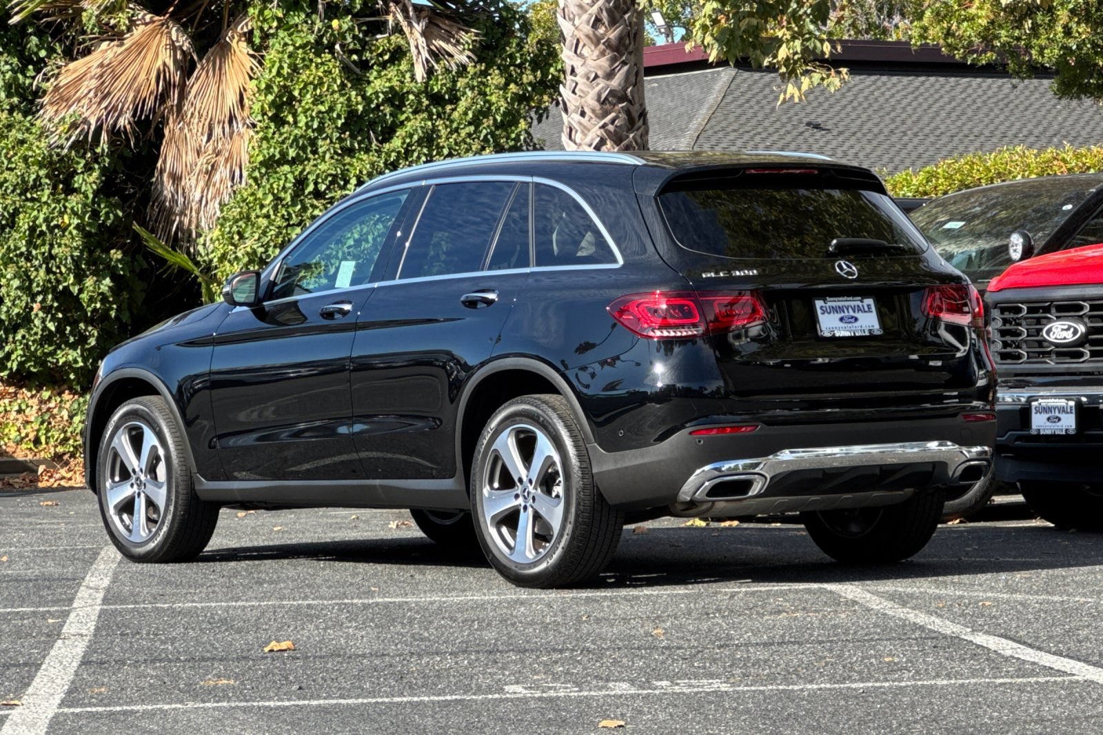 Used 2022 Mercedes-Benz GLC 300 w/ Premium Package Lite image 5