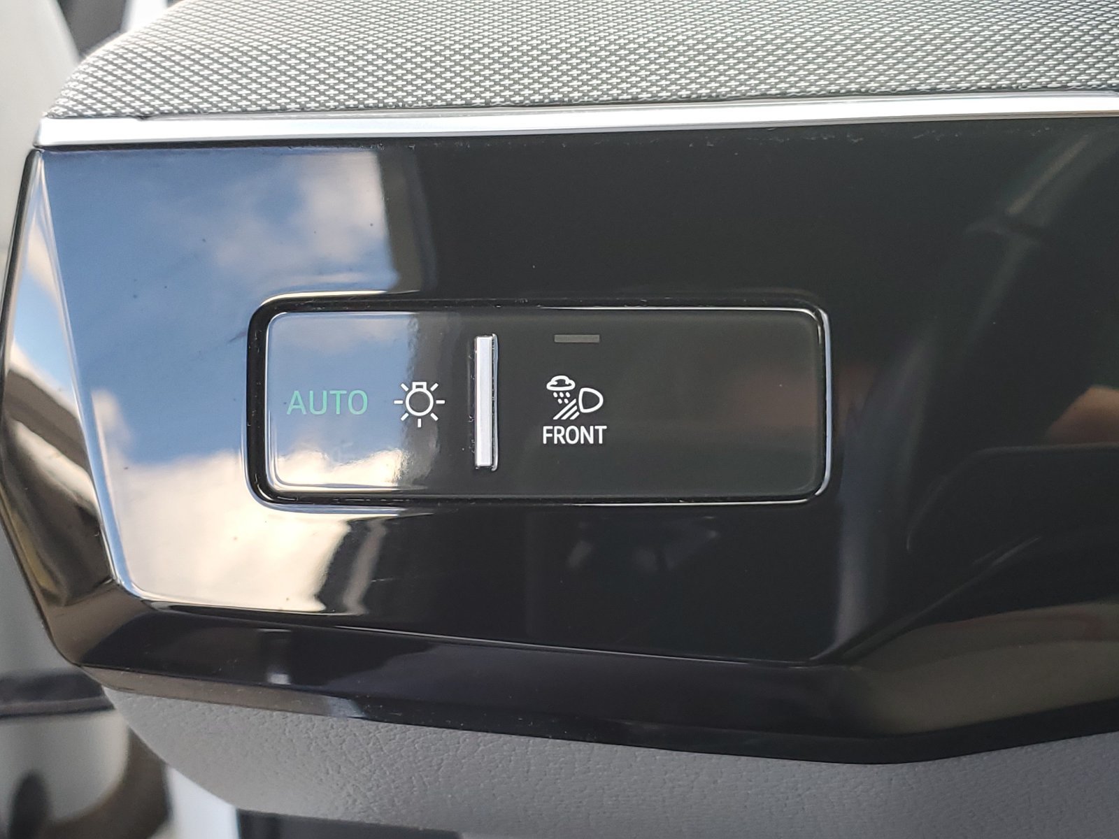 Used 2024 Audi Q8 e-tron Premium Plus AWD/4WD image 24
