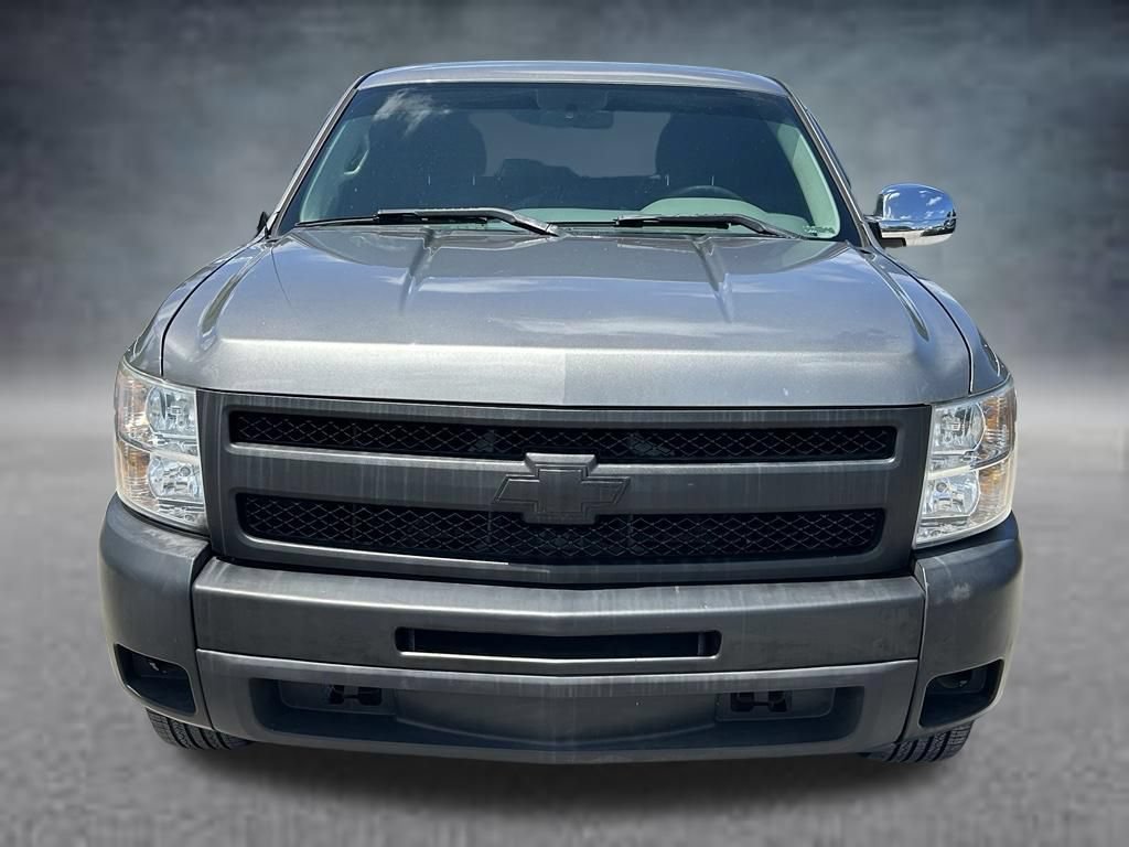 Used 2013 Chevrolet Silverado 1500 W/T RWD image 2