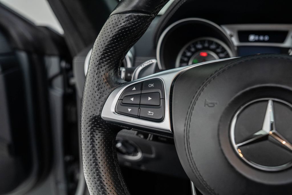 Used 2017 Mercedes-Benz SL 63 AMG image 24