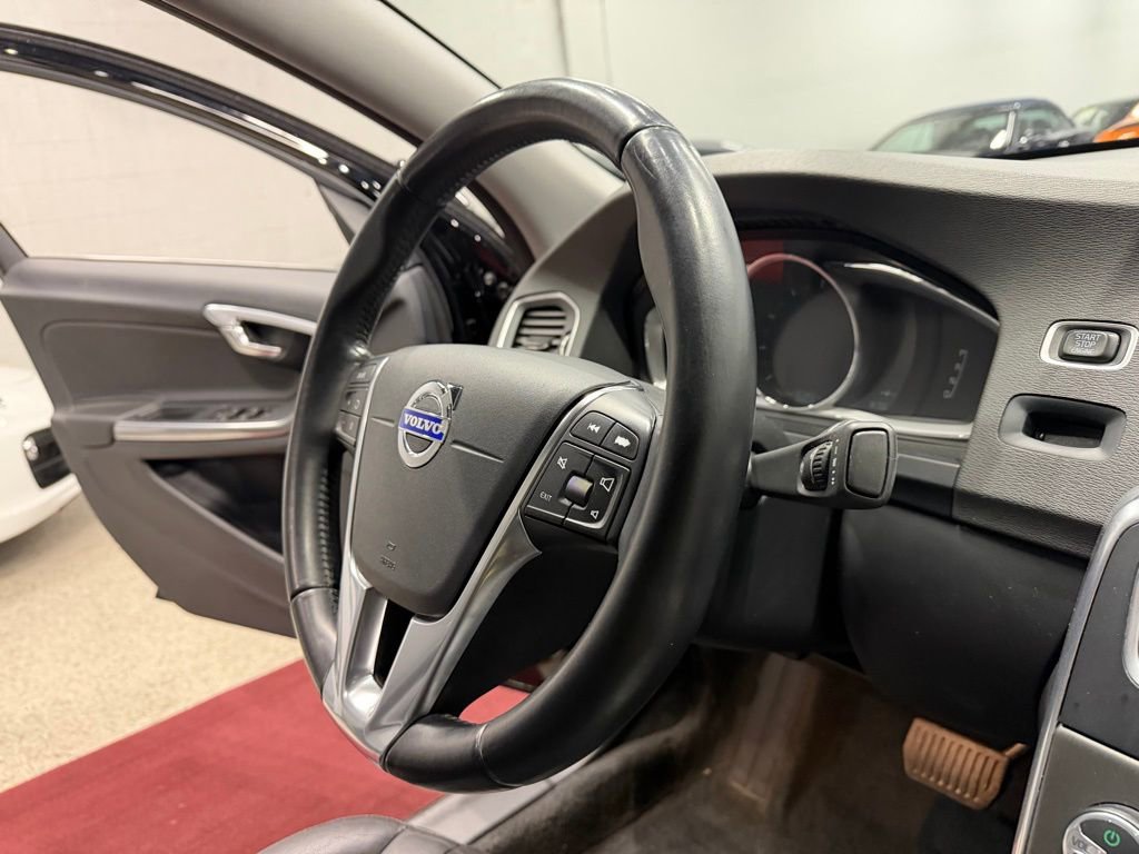 Used 2015 Volvo S60 T5 Premier Plus image 32