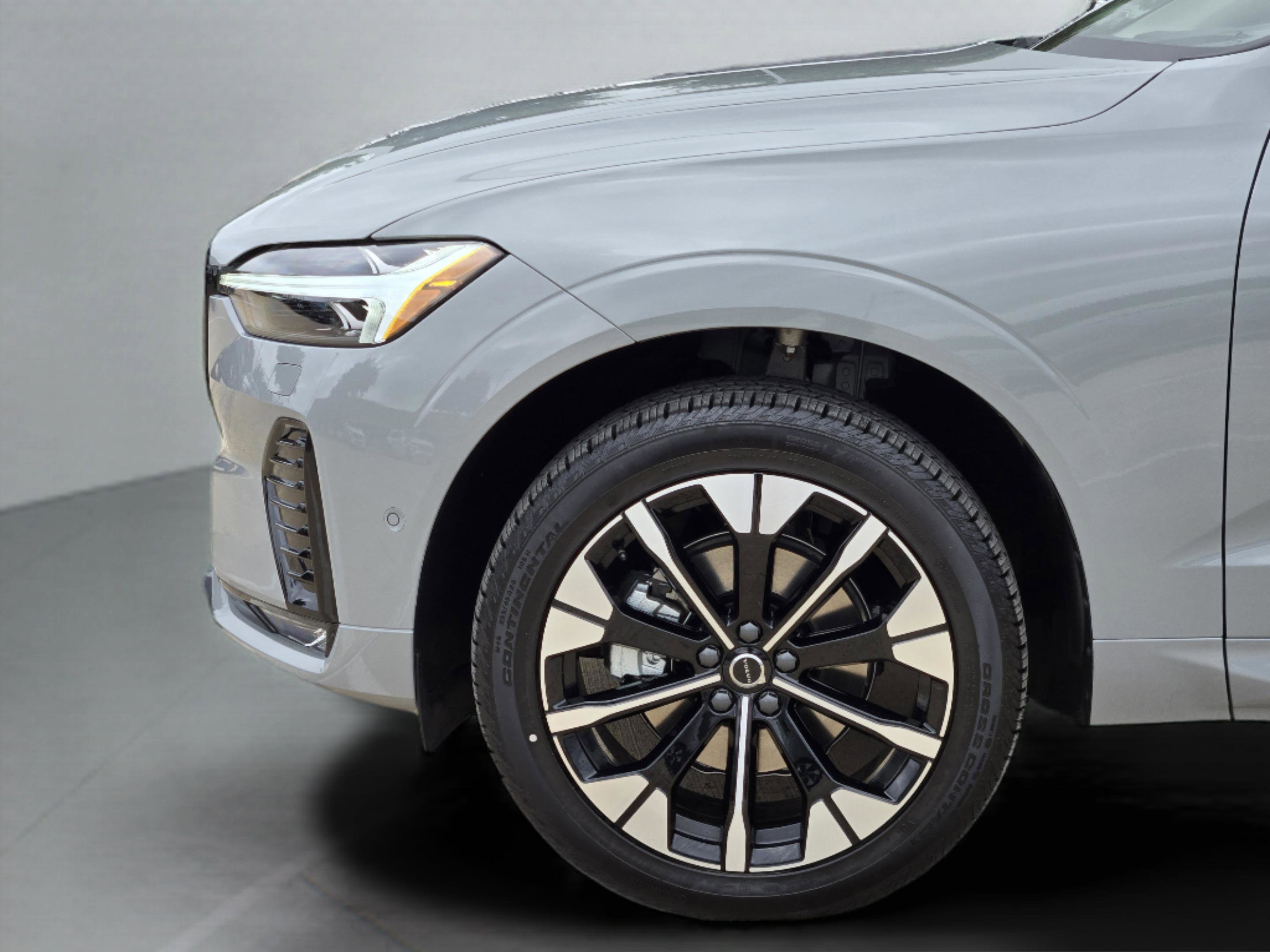 New 2026 Volvo XC60 B5 Ultra w/ Climate Package AWD/4WD image 28