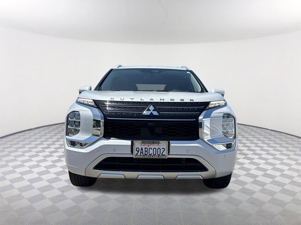 Used 2022 Mitsubishi Outlander SEL FWD image 2