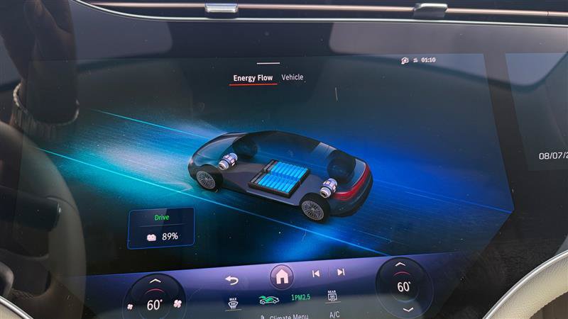 Used 2023 Mercedes-Benz EQS 580 4MATIC Sedan image 32