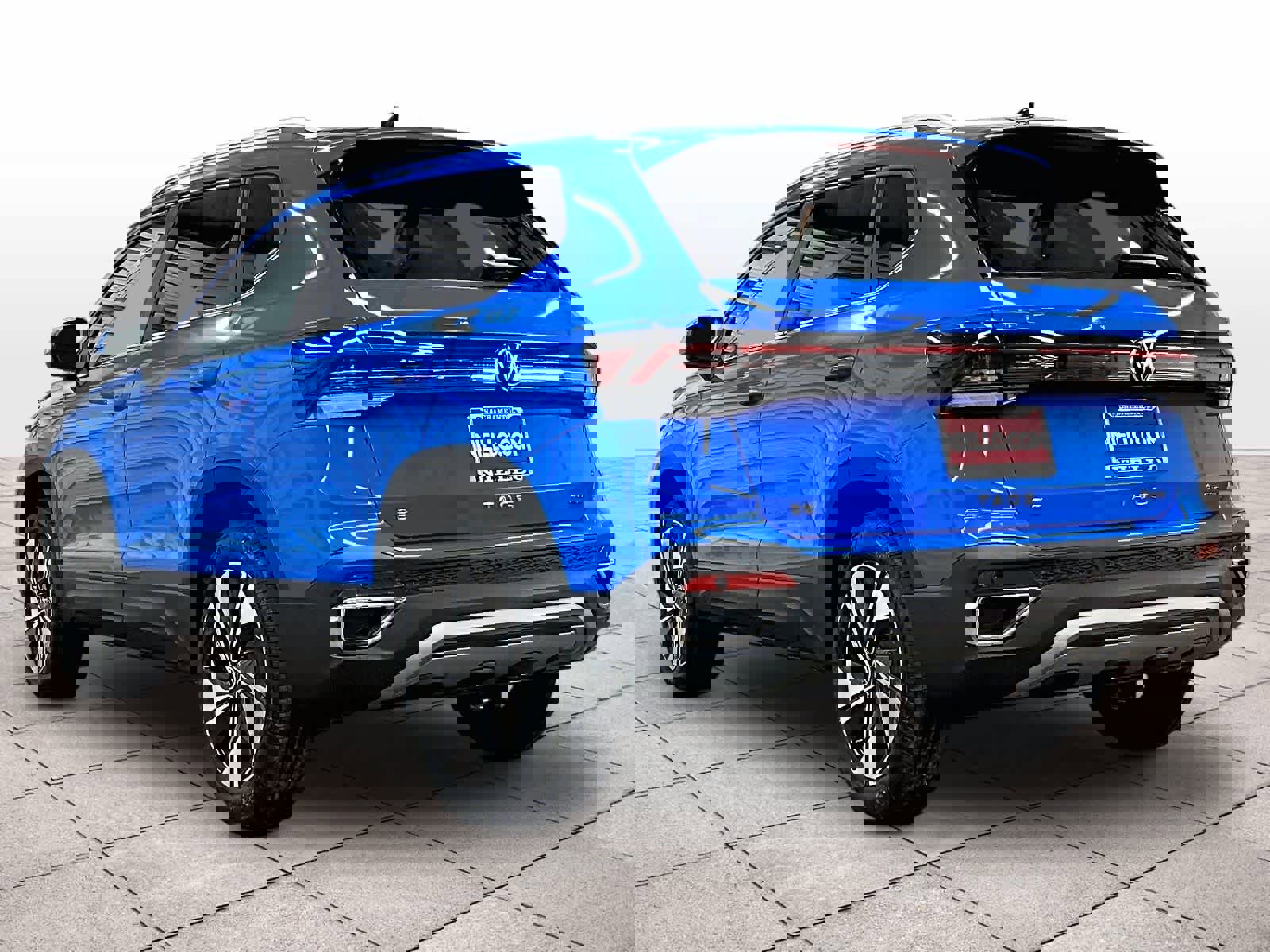 New 2026 Volkswagen Taos SE image 3