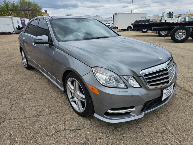 Used 2013 Mercedes-Benz E 550 4MATIC Sedan image 2