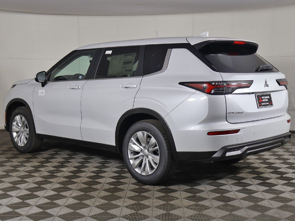 New 2026 Mitsubishi Outlander ES AWD/4WD image 9