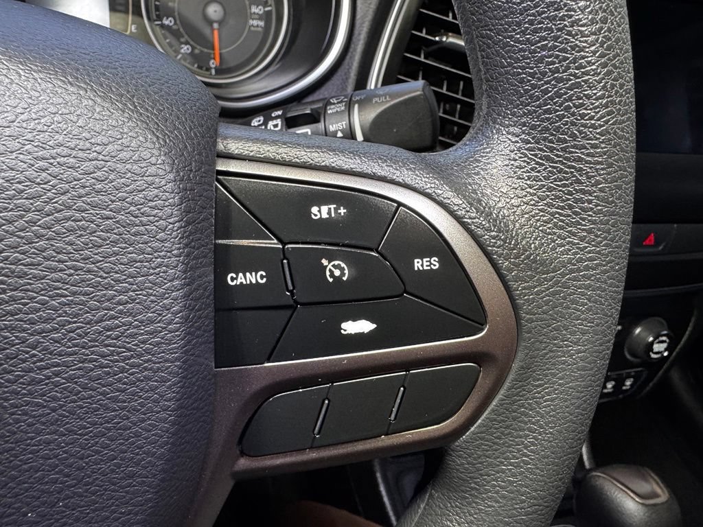 Used 2019 Jeep Cherokee Latitude w/ Popular Appearance Group AWD/4WD image 26