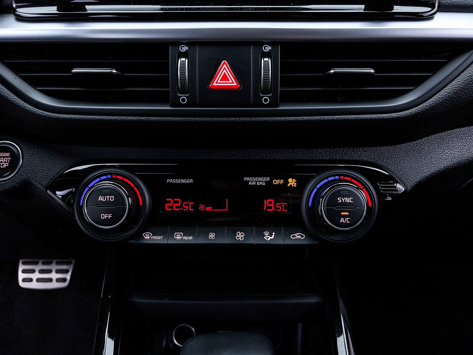 Certified 2024 Kia Forte GT-Line FWD image 23