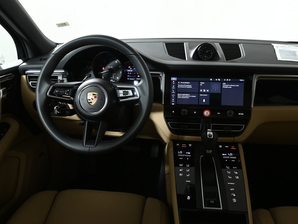 New 2026 Porsche Macan AWD/4WD image 17