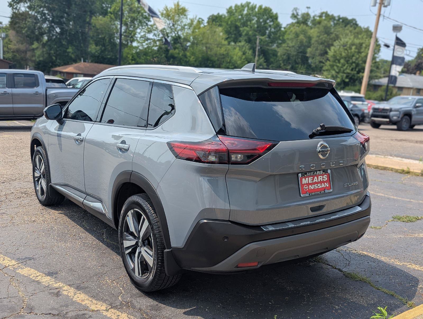 Used 2021 Nissan Rogue SL AWD/4WD image 13