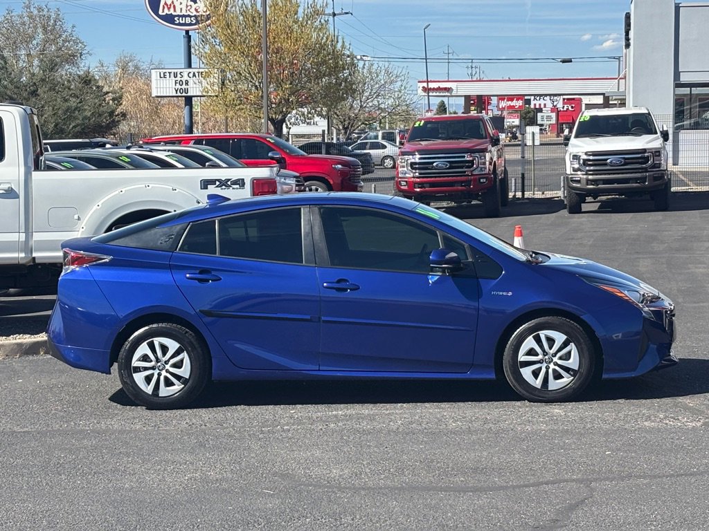 Used 2016 Toyota Prius Four image 3