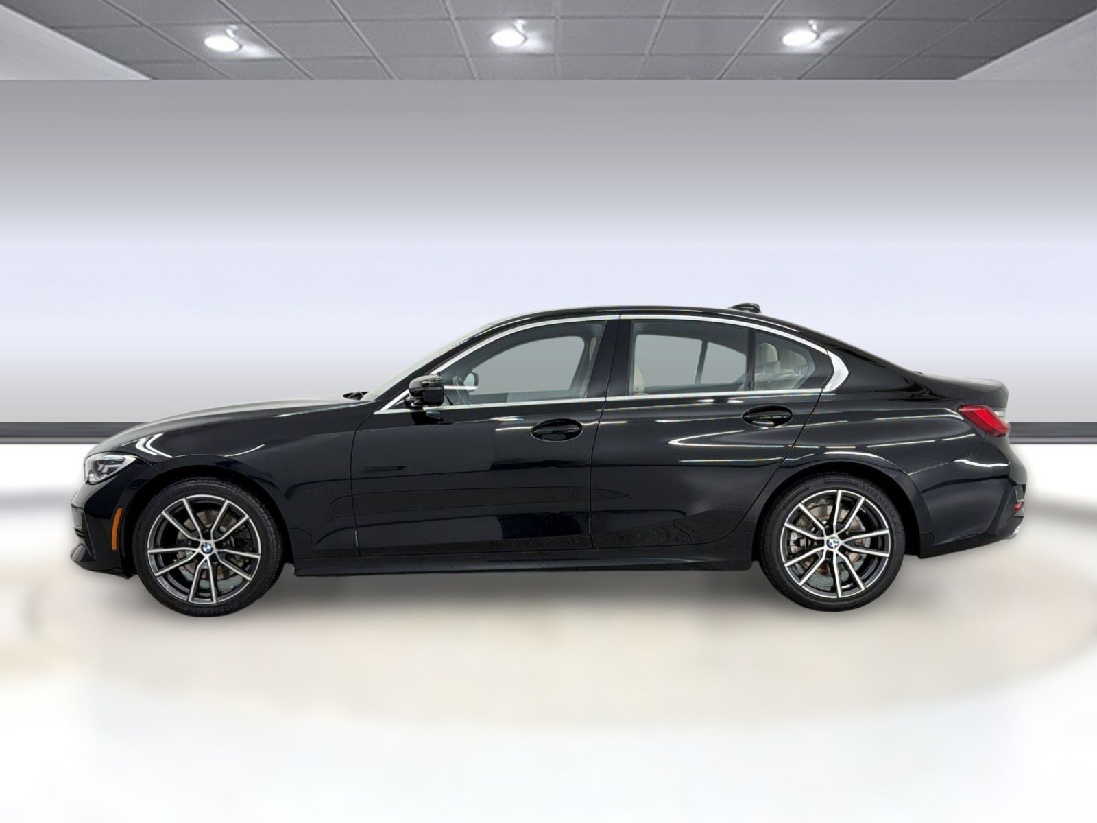 Used 2021 BMW 330i xDrive Sedan w/ Convenience Package image 2