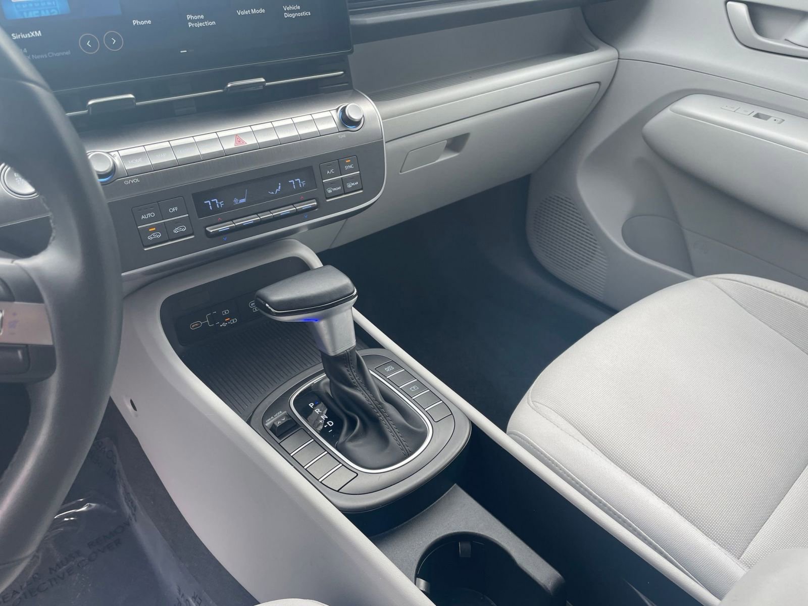 Used 2025 Hyundai Kona SEL image 37