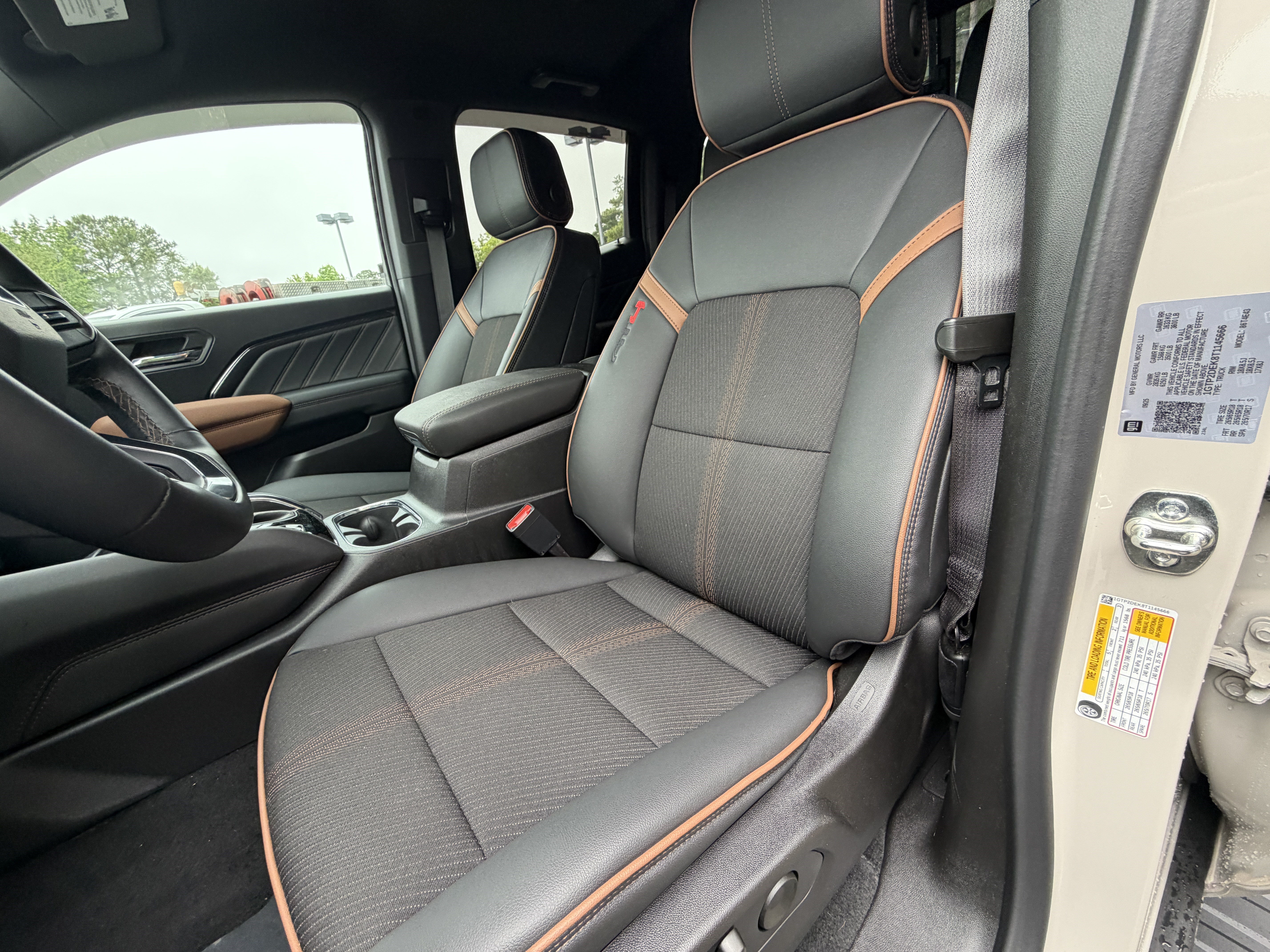Used 2026 GMC Canyon AT4 AWD/4WD image 13