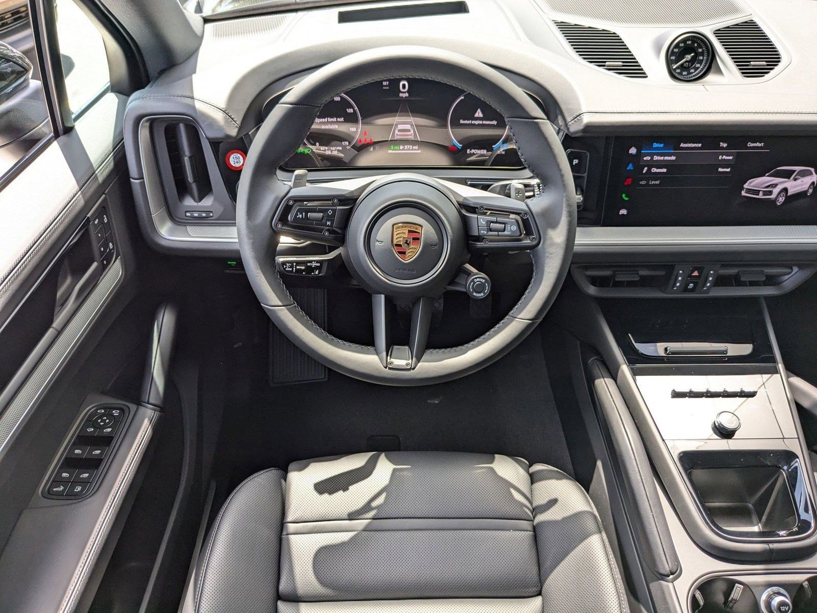 Certified 2025 Porsche Cayenne E-Hybrid image 16